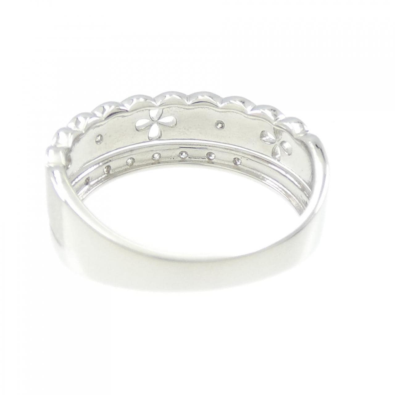 【新品】PT フラワー ダイヤモンド リング 0.06CT