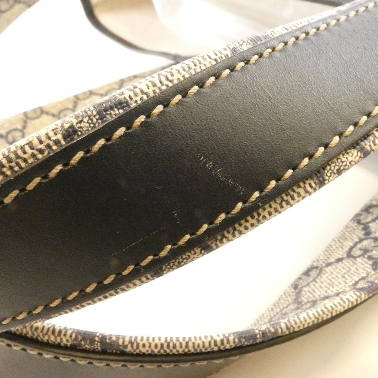 グッチ 211134 F2AFN バッグ