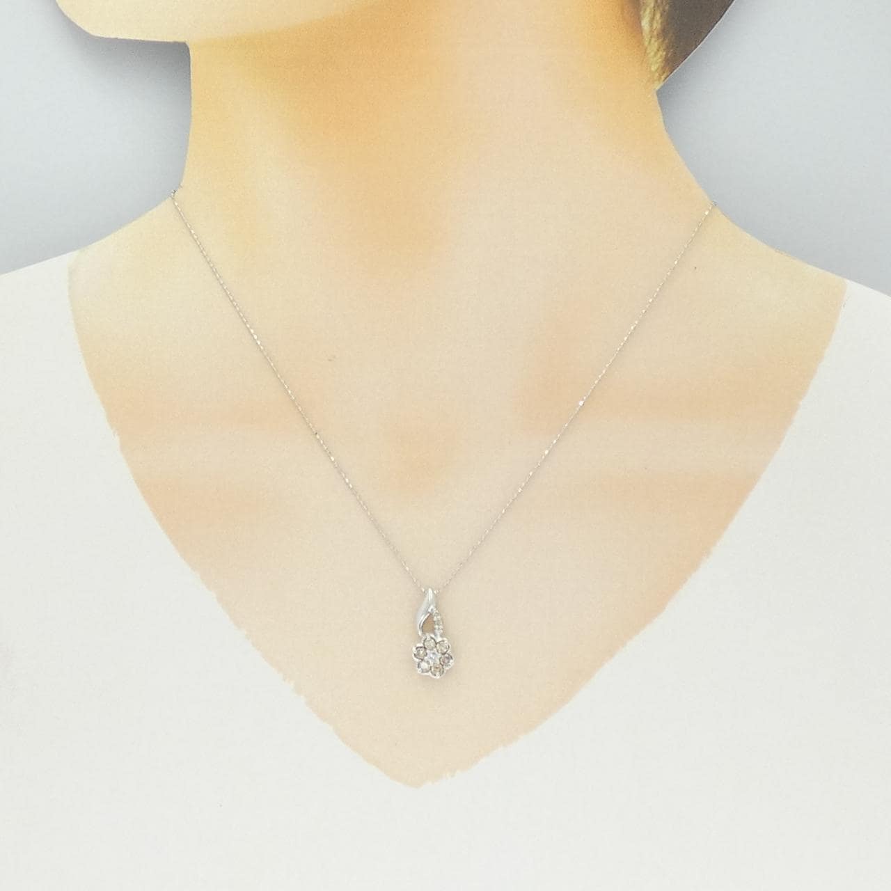 K18WG フラワー ダイヤモンド ネックレス 0.50CT