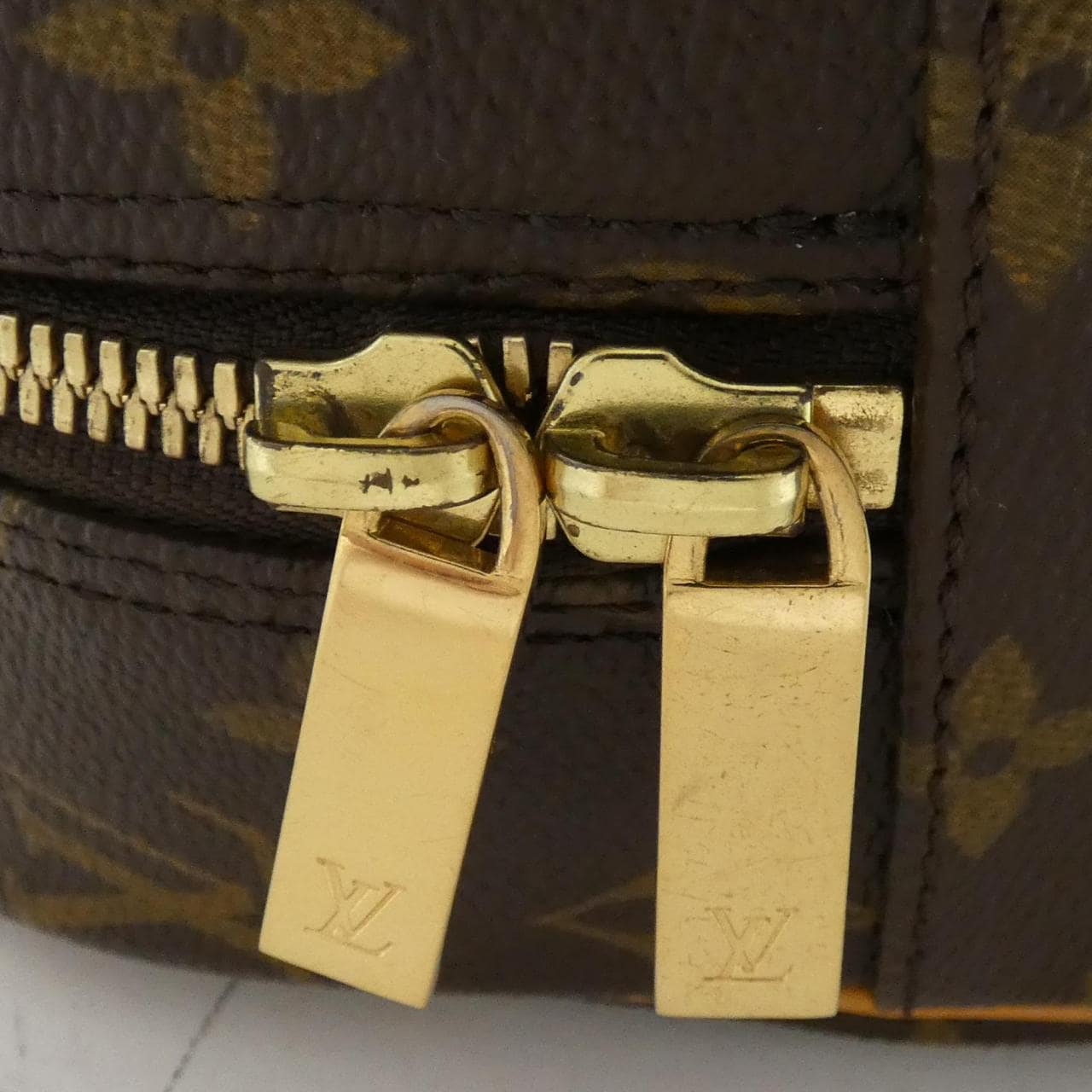 LOUIS VUITTON Monogram City GM M51181 單肩包