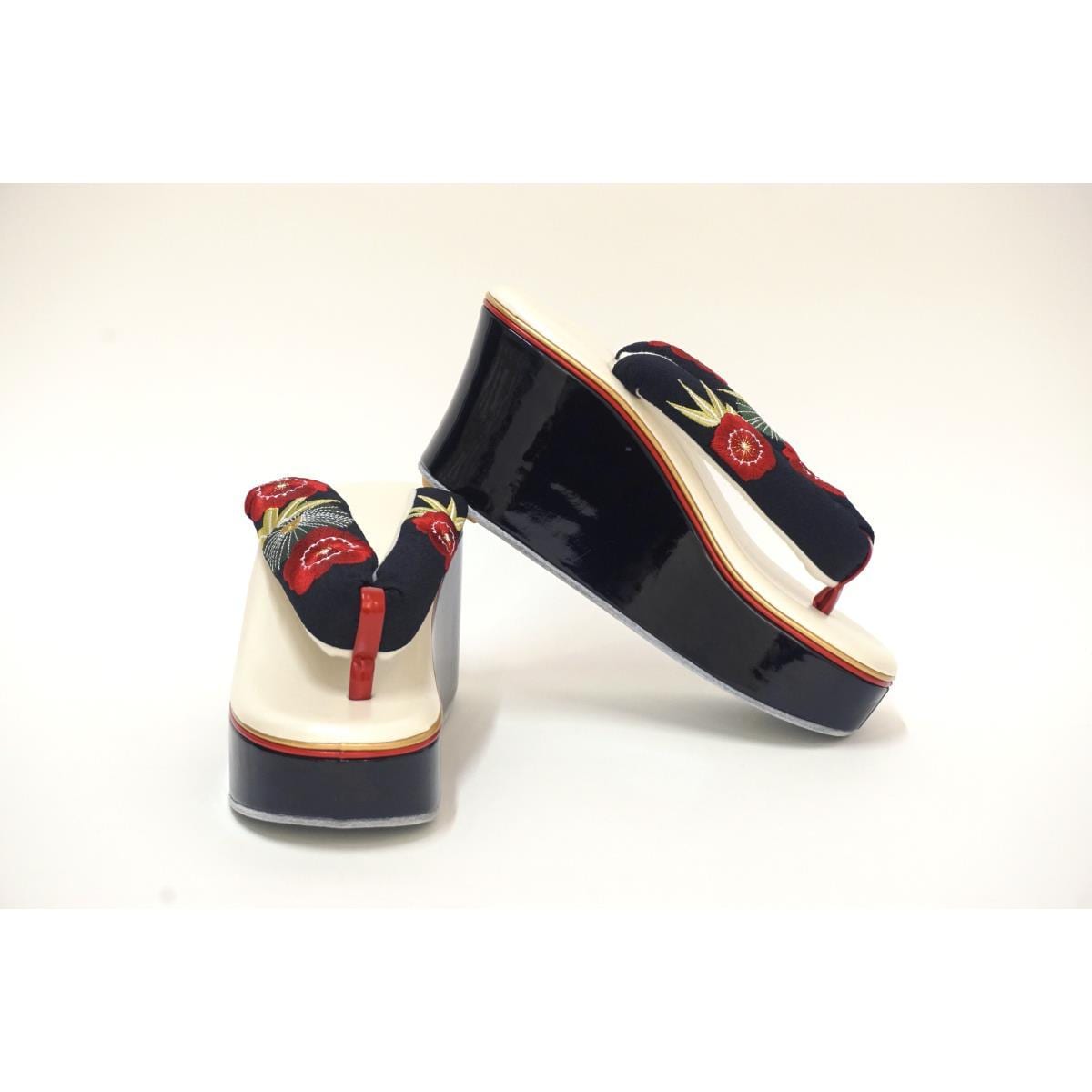 【新品】女草履　松竹梅　Ｆサイズ