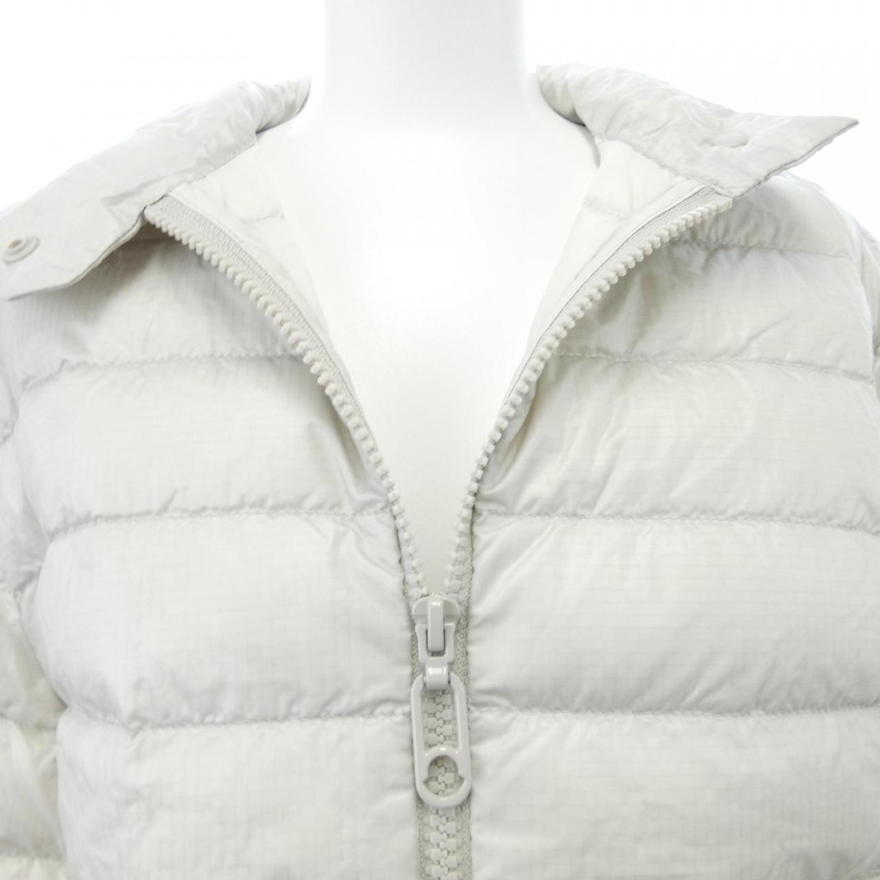 モンクレール MONCLER ダウンジャケット
