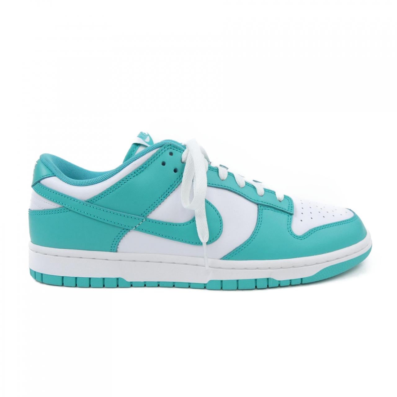ナイキ NIKE スニーカー