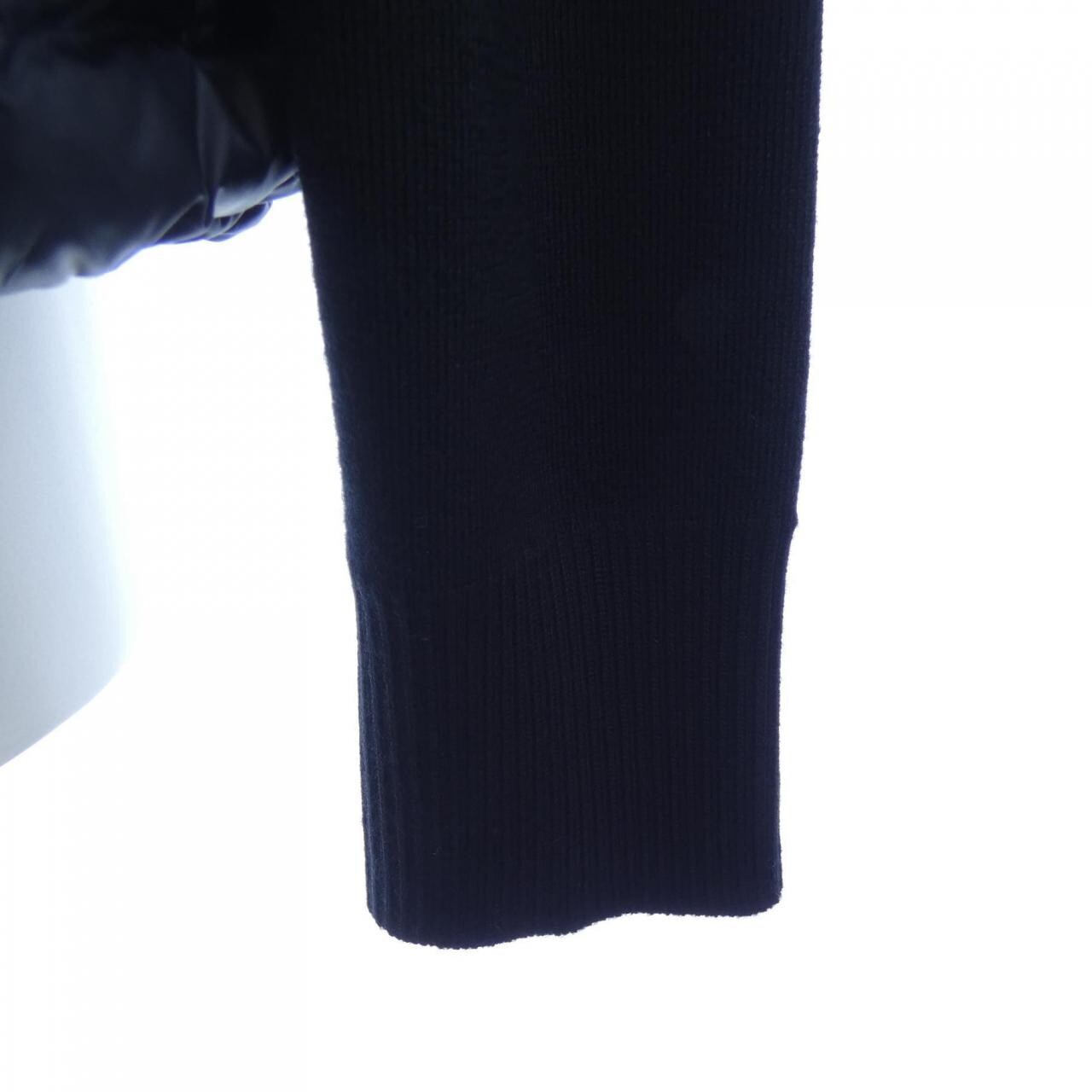 モンクレール MONCLER 10939B00017 ダウンジャケット