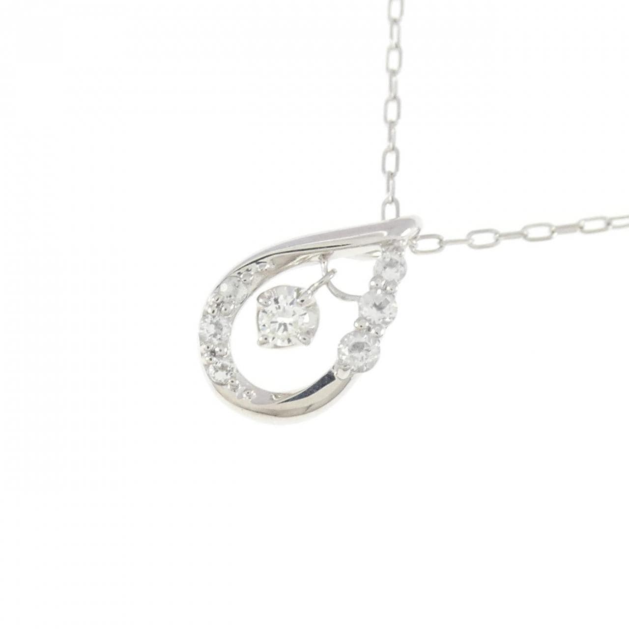 4゜C Diamond necklace