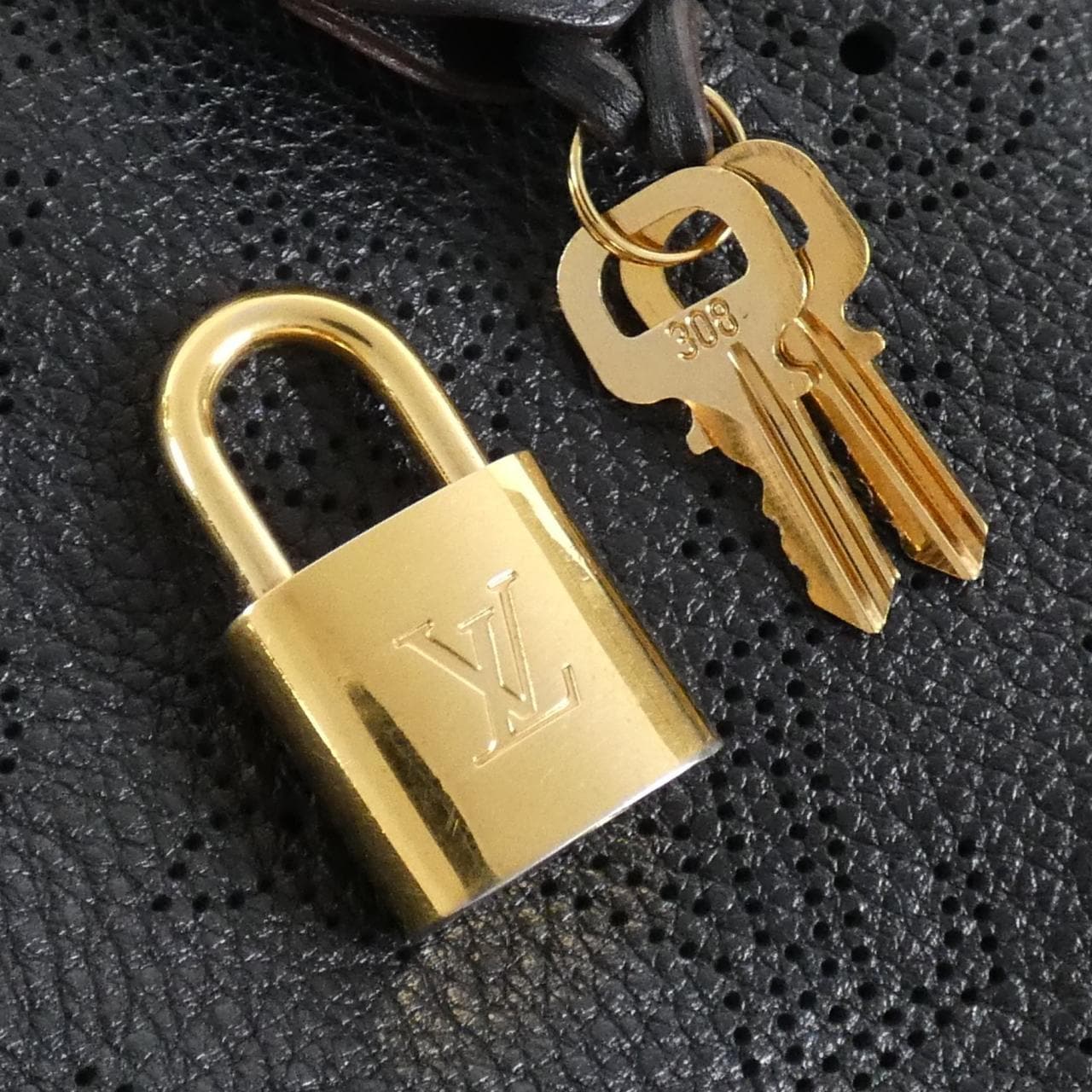 LOUIS VUITTON Mahina Selene PM M94035 单肩包