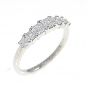 ジーエスティービー ダイヤモンド リング 0.75CT
