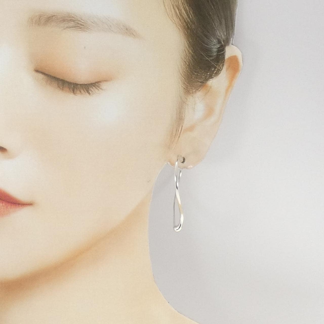 ティファニー オープン ハート フープ ピアス