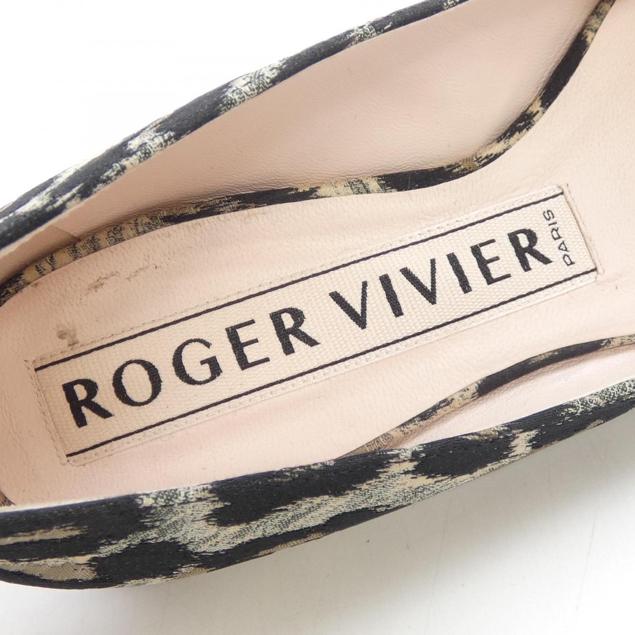ROGER VIVIER ROGER VIVIER Flat Shoes