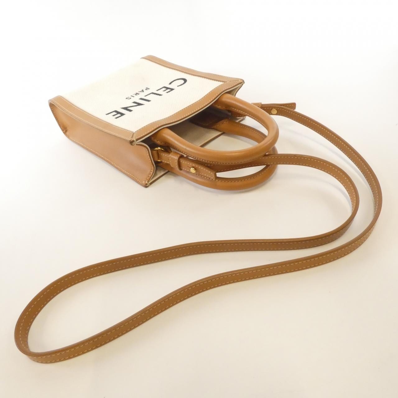 セリーヌ ミニ バーティカル カバ 193302BNZ バッグ