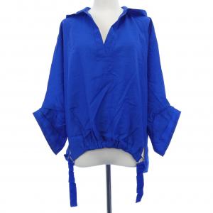 GRAND TABLE トップス