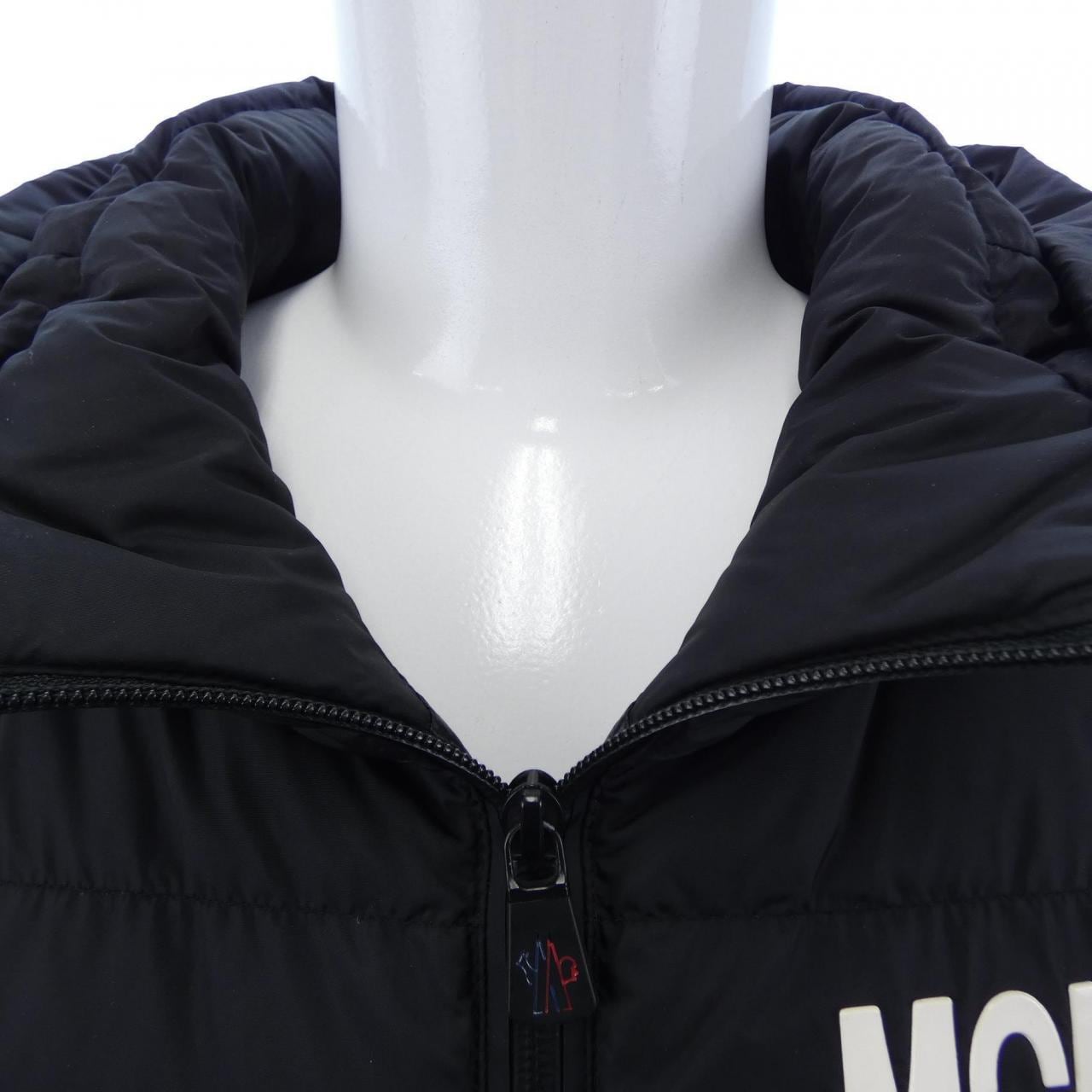 モンクレールグルノーブル MONCLER GRENOBLE 20978G00007 ダウンジャケット