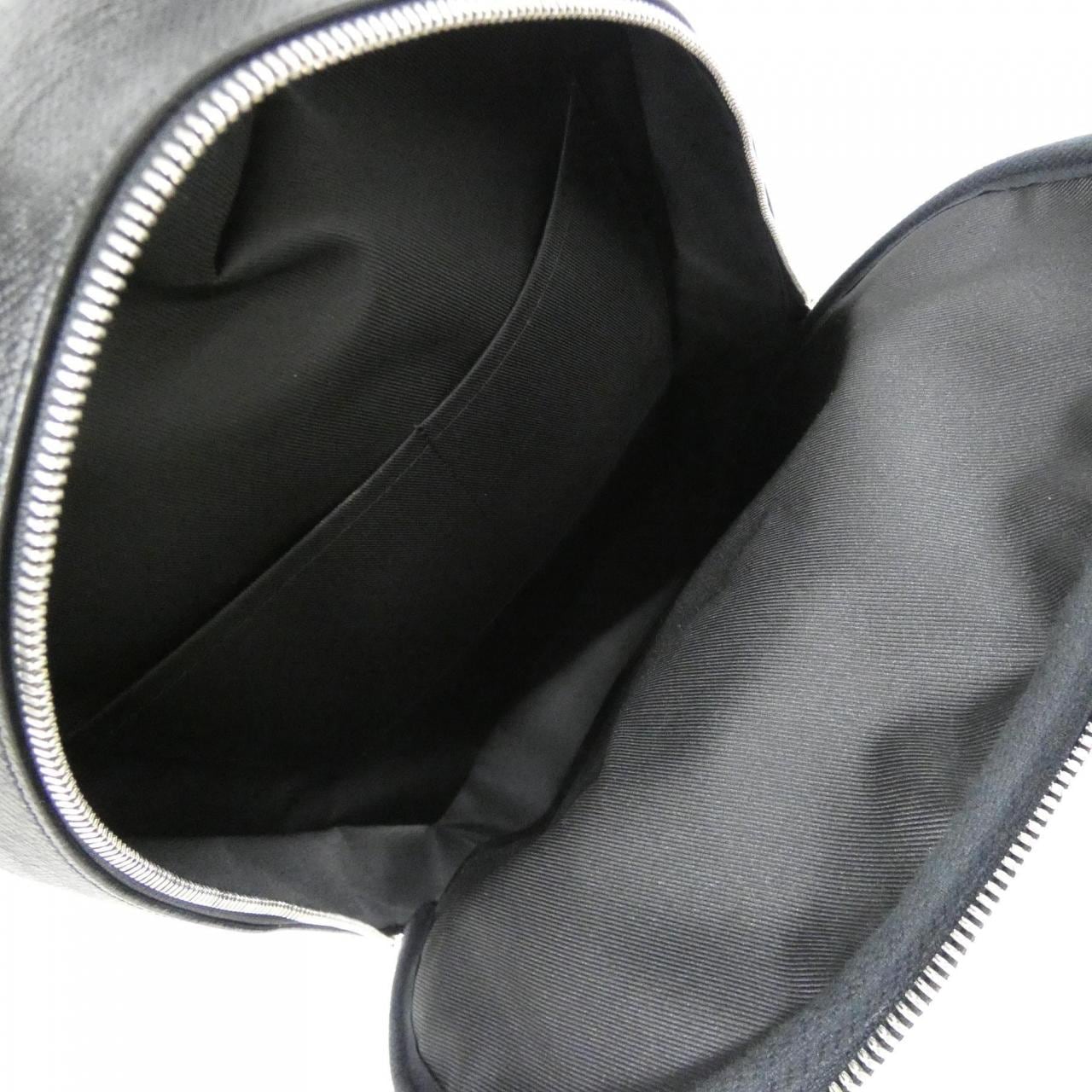 ルイヴィトン タイガ アヴェニュー スリングバッグ M30977 リュックサック