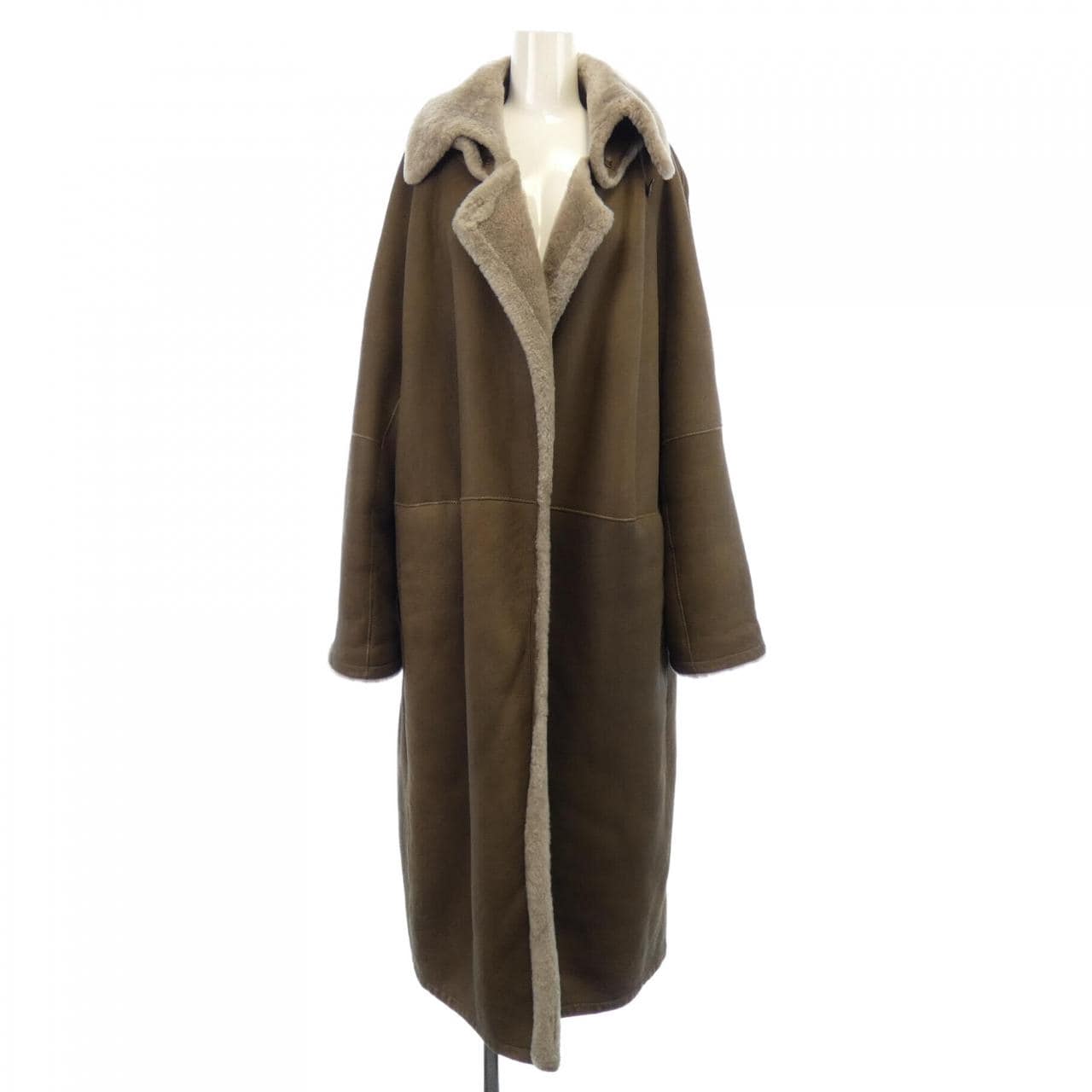 エルメス HERMES Hボタン ムートンコート