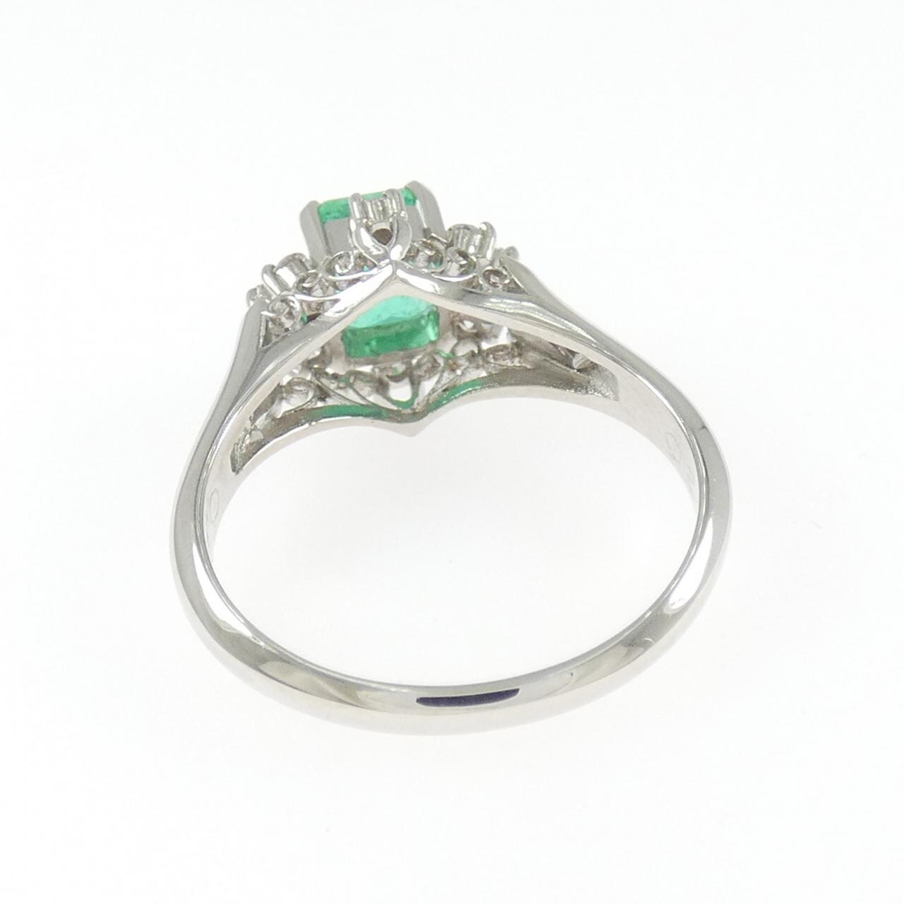 PT900 エメラルド リング 0.81CT