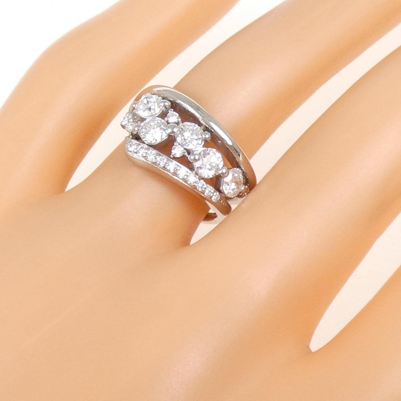 PT900 ダイヤモンド リング 1.01CT
