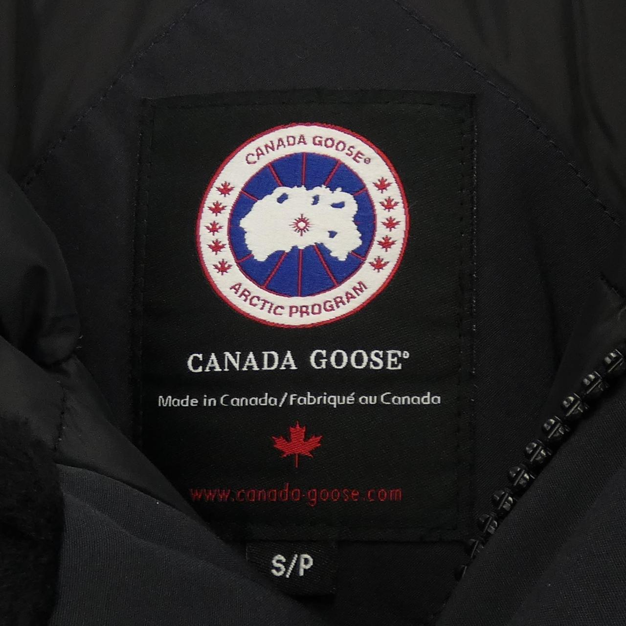 加拿大鵝CANADA GOOSE羽絨服