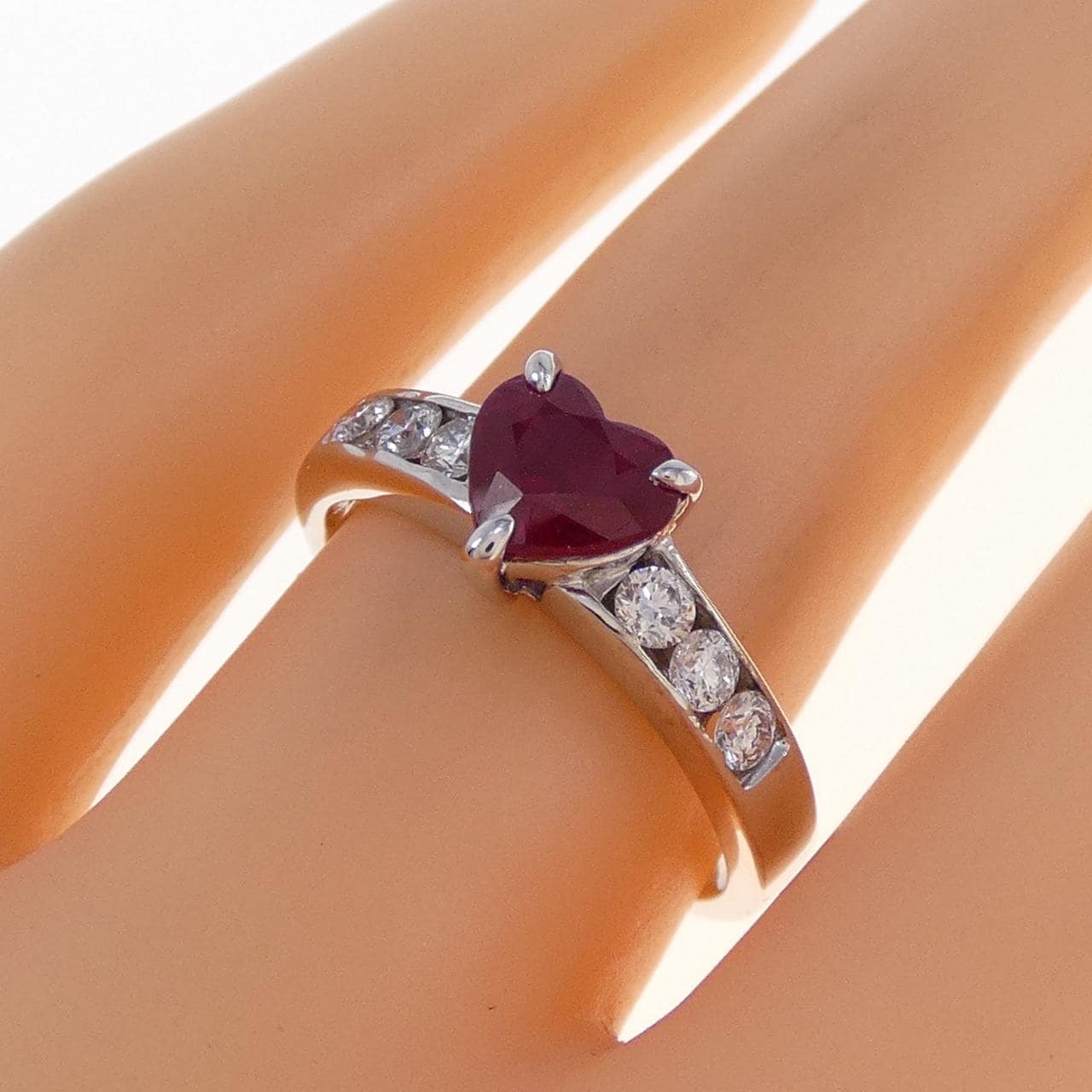 K18WG ハート ルビー リング 1.02CT