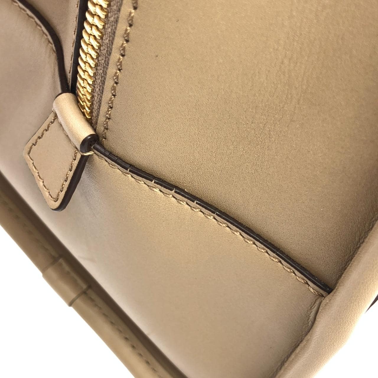 ロエベ アマソナ 352 39 A22 バッグ