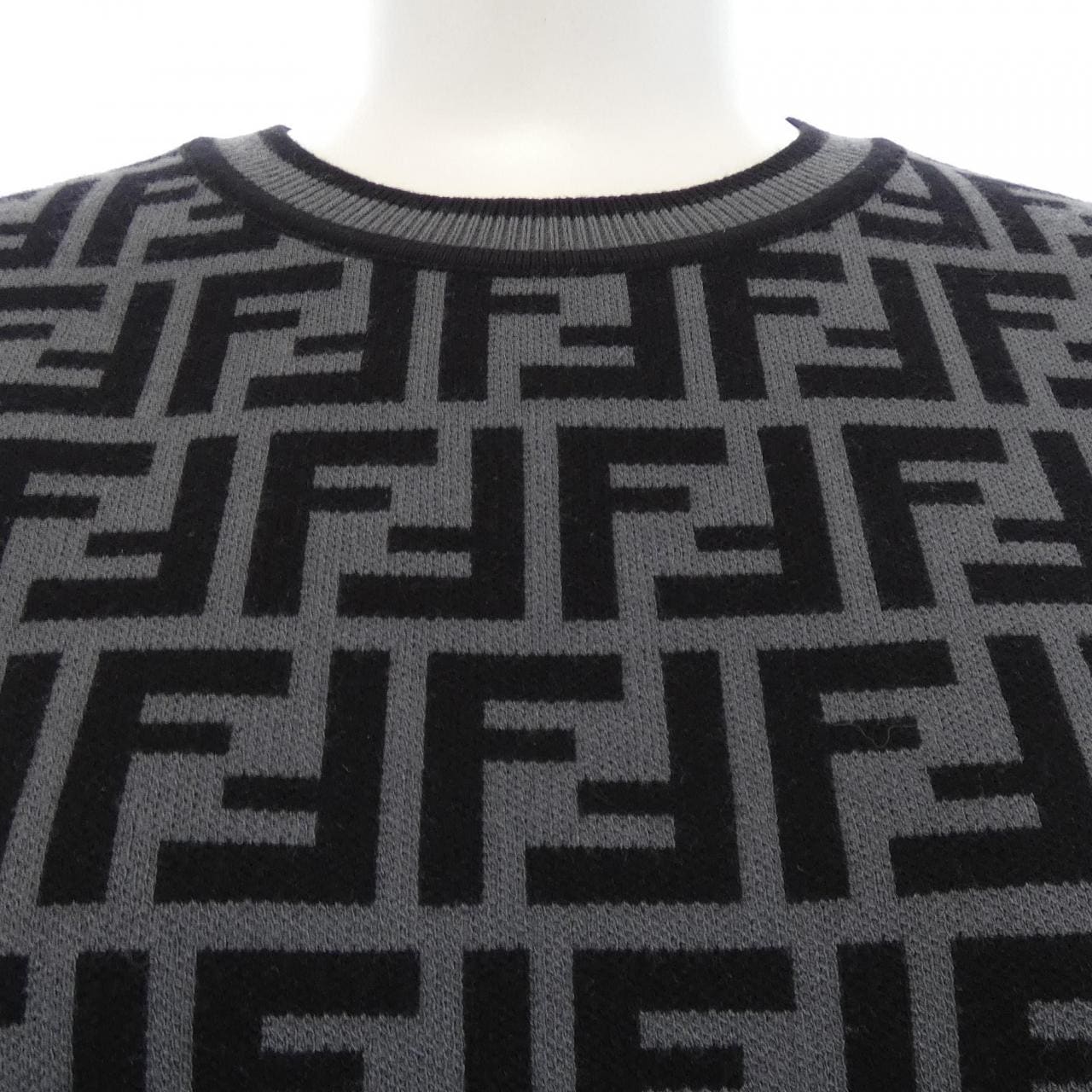 フェンディ FENDI FFモチーフ FZY703 A5QG ニット