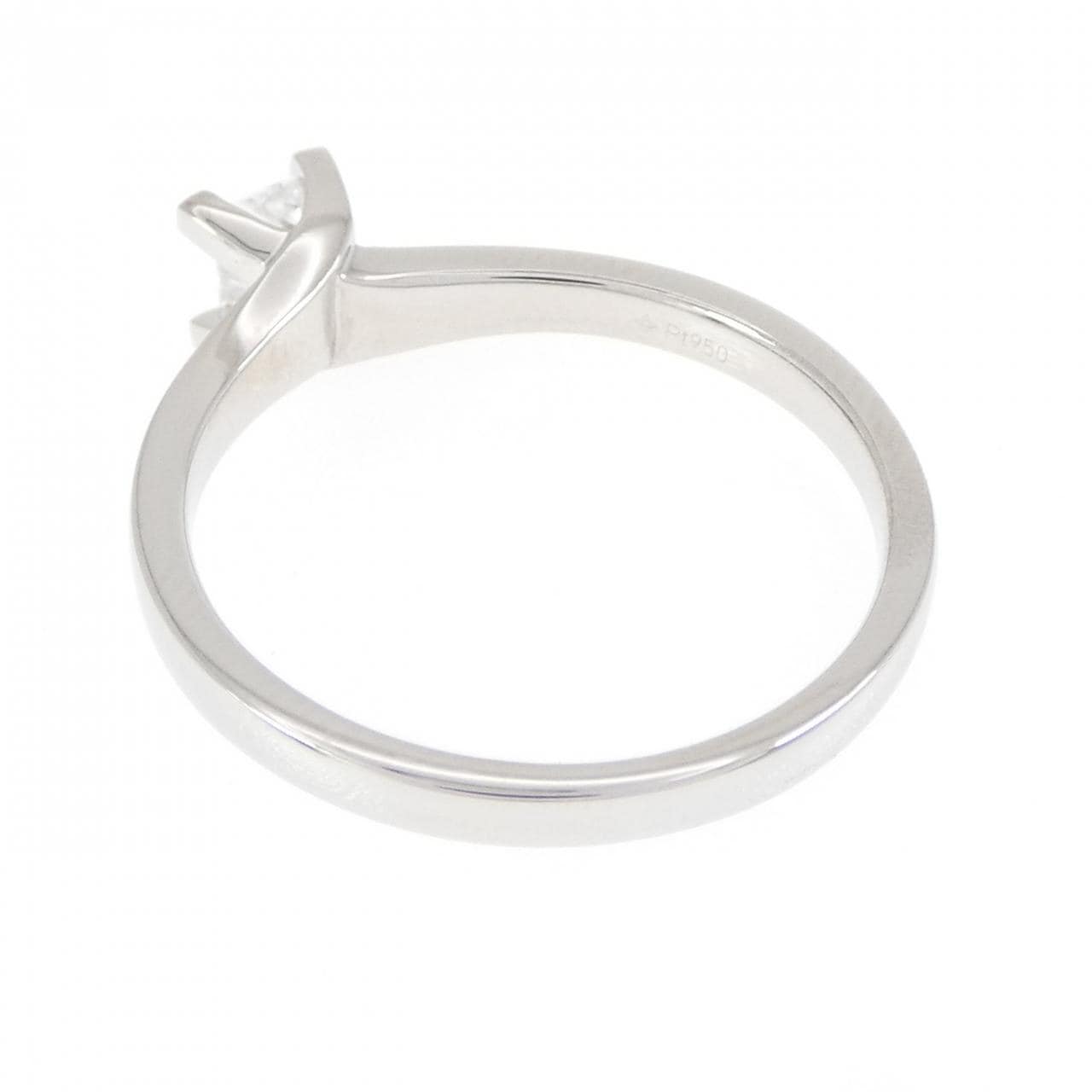 ジーエスティービー ダイヤモンド リング 0.30CT