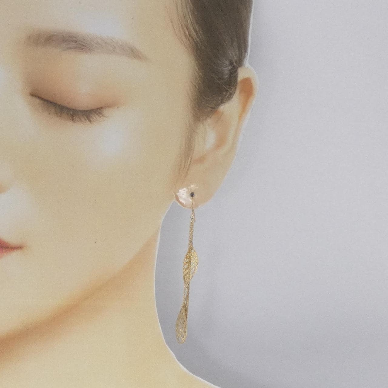 K18YG earrings