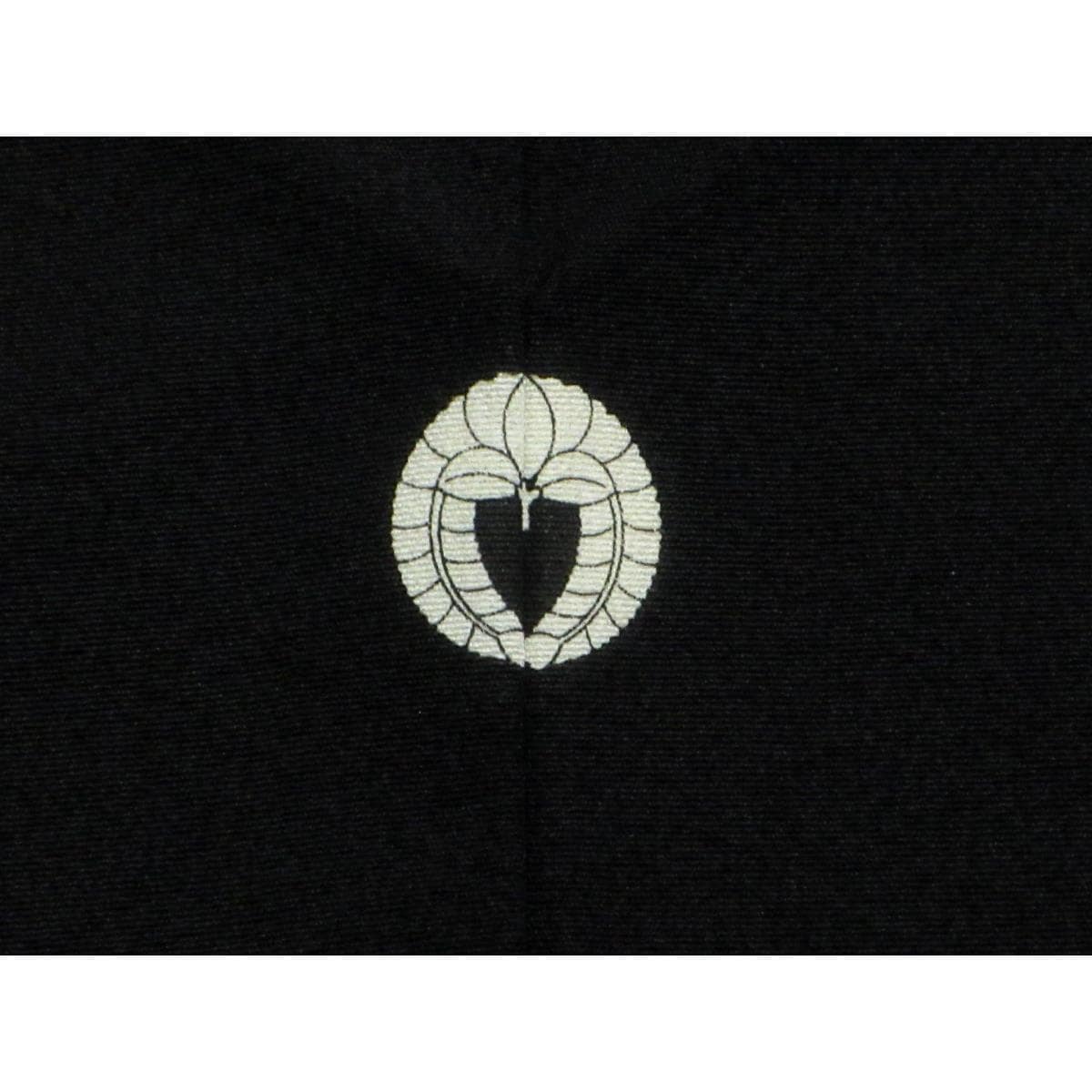 [Unused items] Kimono Kimono with Yuzen Gold and Embroidered Gradient Dyeing and Wisteria Pattern