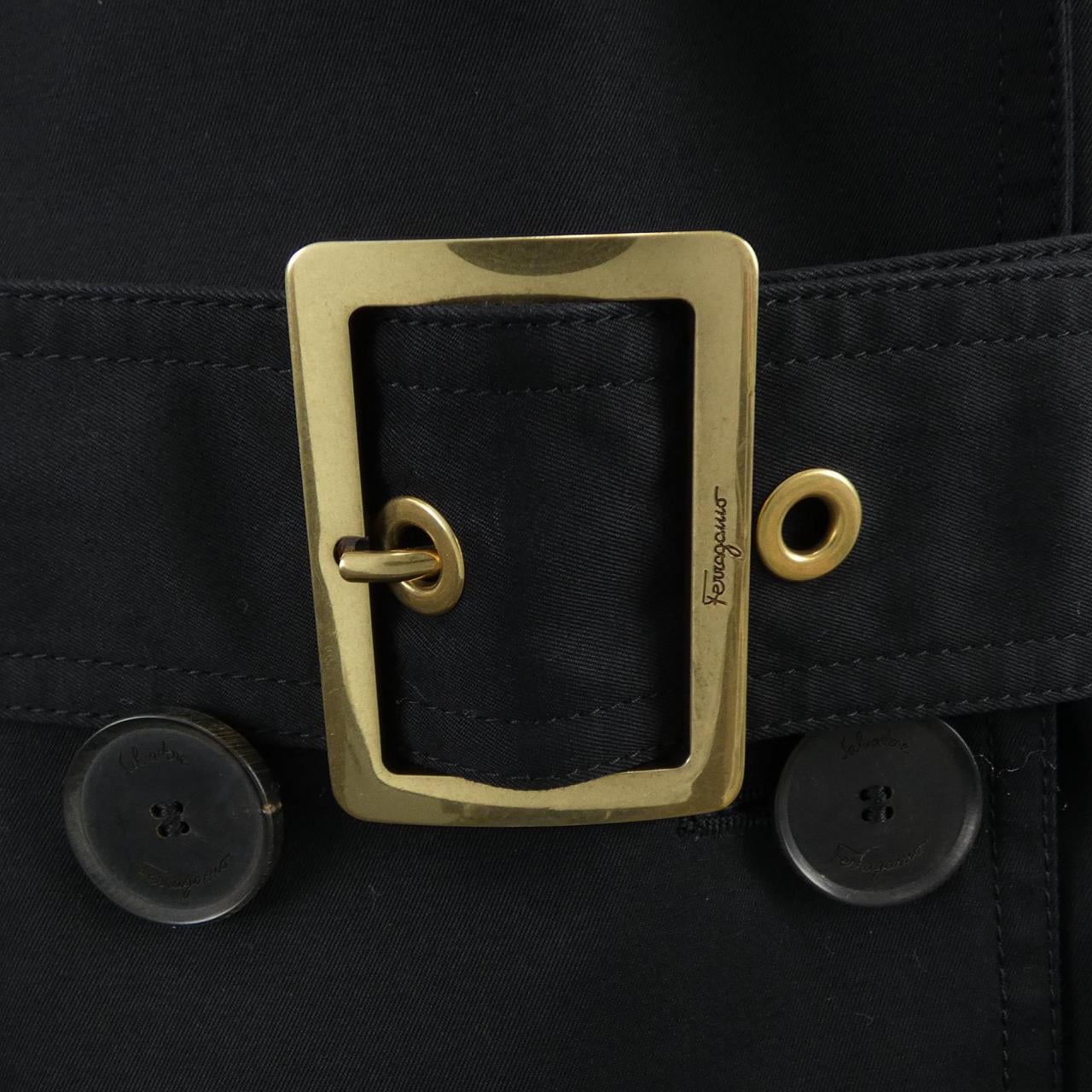サルヴァトーレフェラガモ SALVATORE FERRAGAMO コート