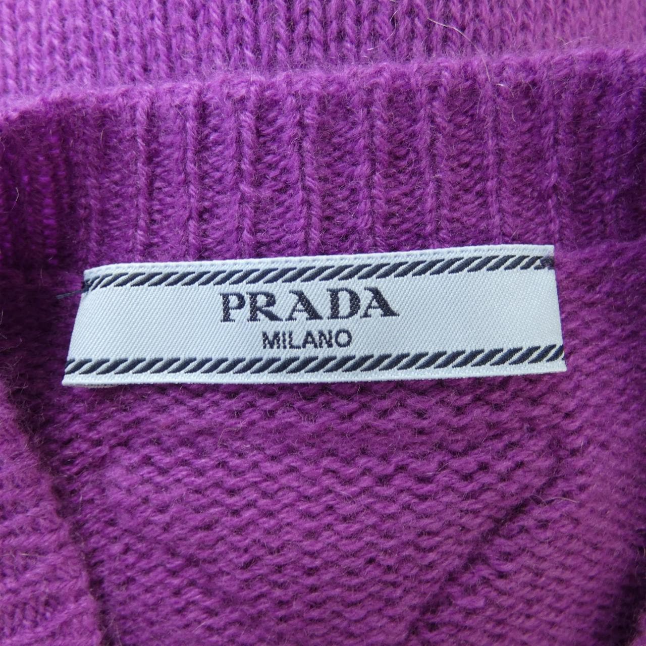 プラダ PRADA カーディガン