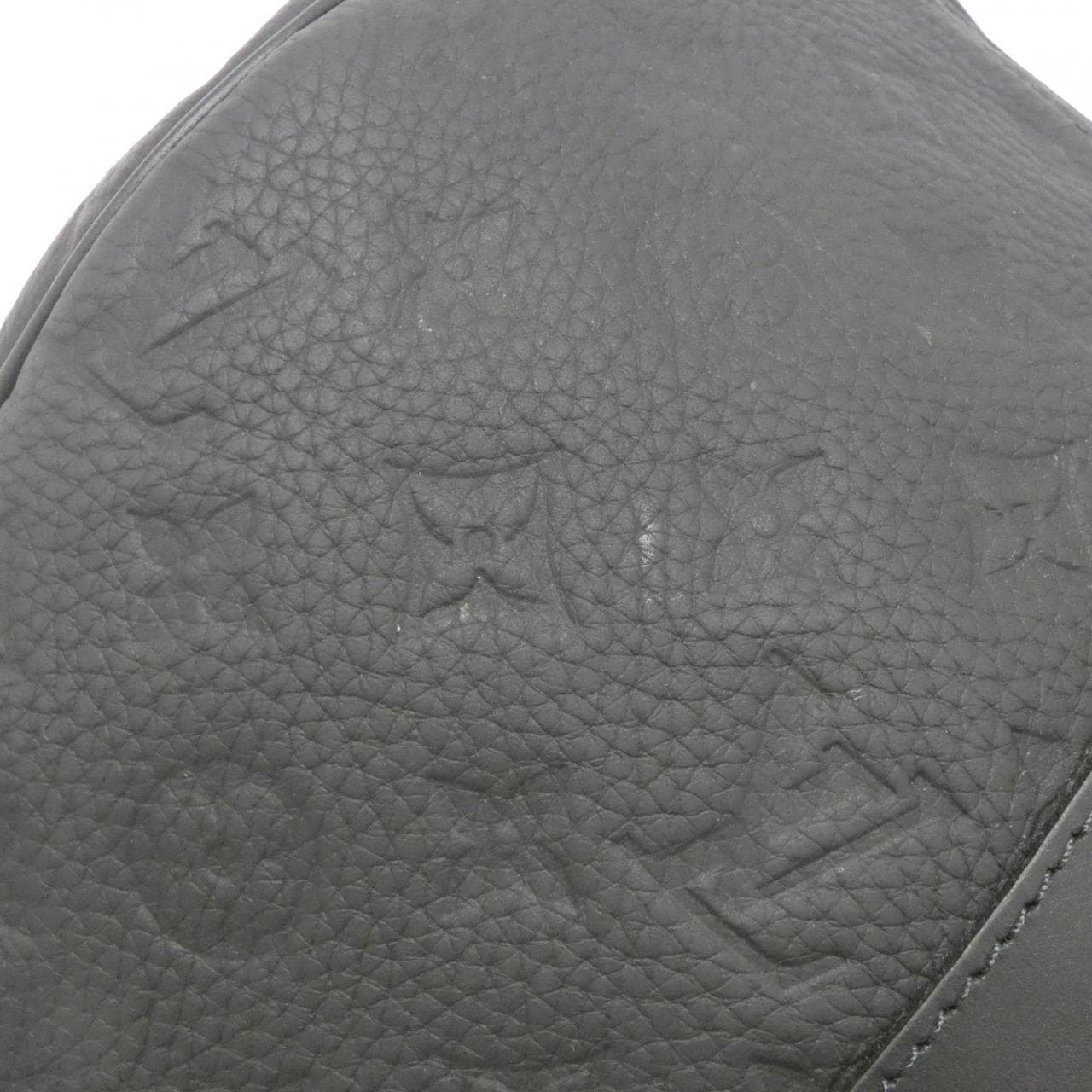 LOUIS VUITTON Taurillon Monogram Keepall Bandouliere 35 厘米 M22765 波士顿包