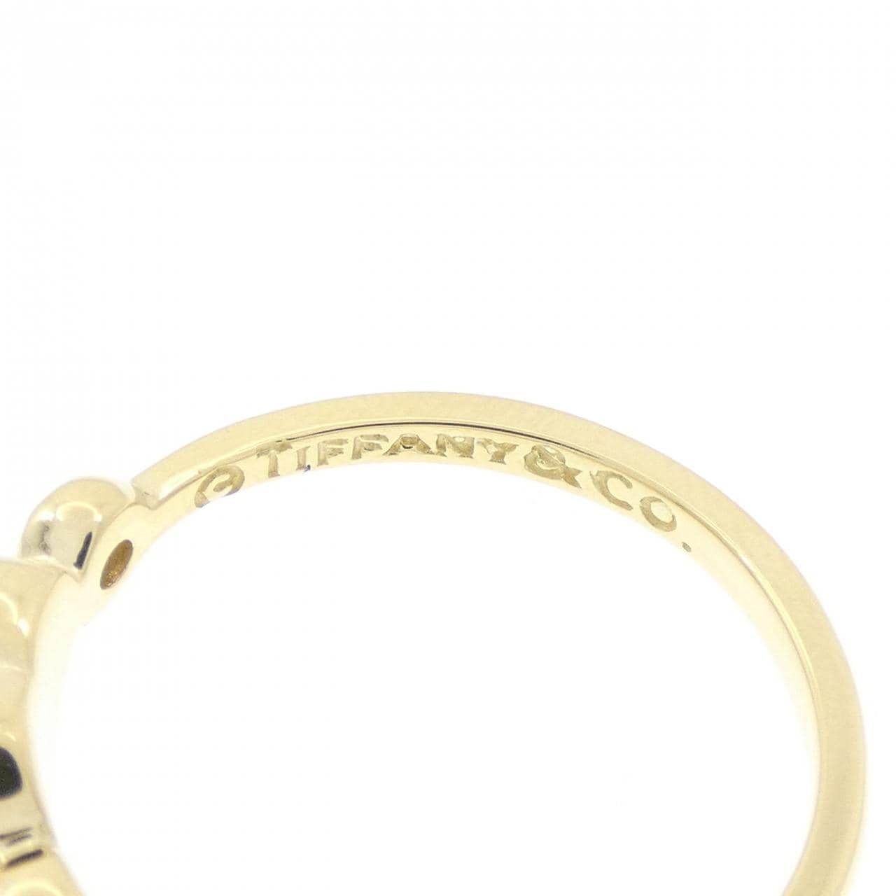 TIFFANY closed heart ring