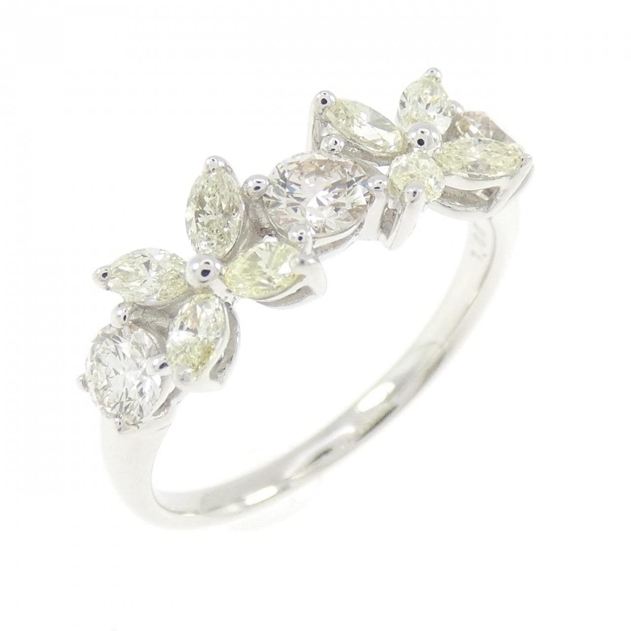 K18WG フラワー ダイヤモンド リング 1.00CT