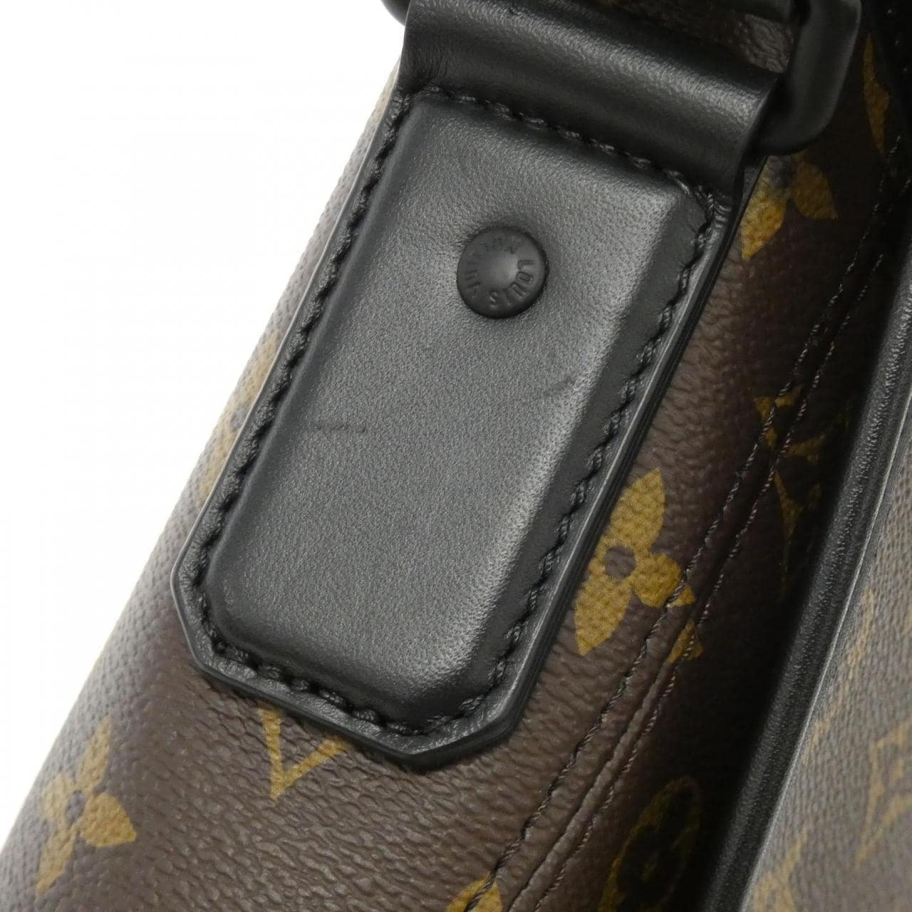 LOUIS VUITTON Monogram Macassar Magnetic Messenger M45557 Shoulder Bag