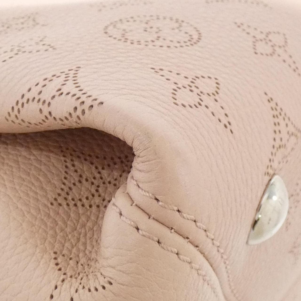 ルイヴィトン マヒナ セーヴル M41789 ショルダーバッグ