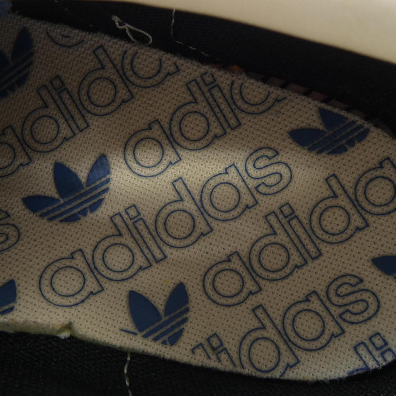 アディダス ADIDAS スニーカー
