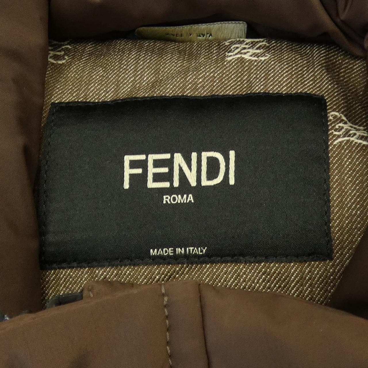 フェンディ FENDI FAA679 ダウンベスト