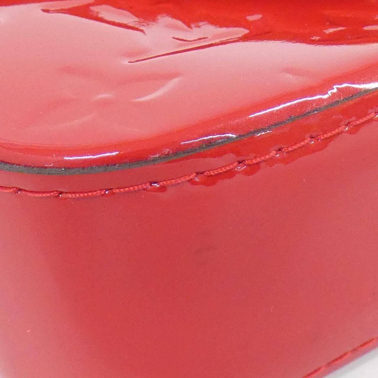 LOUIS VUITTON Vernis Sac Lucy Shoulder Bag M90282