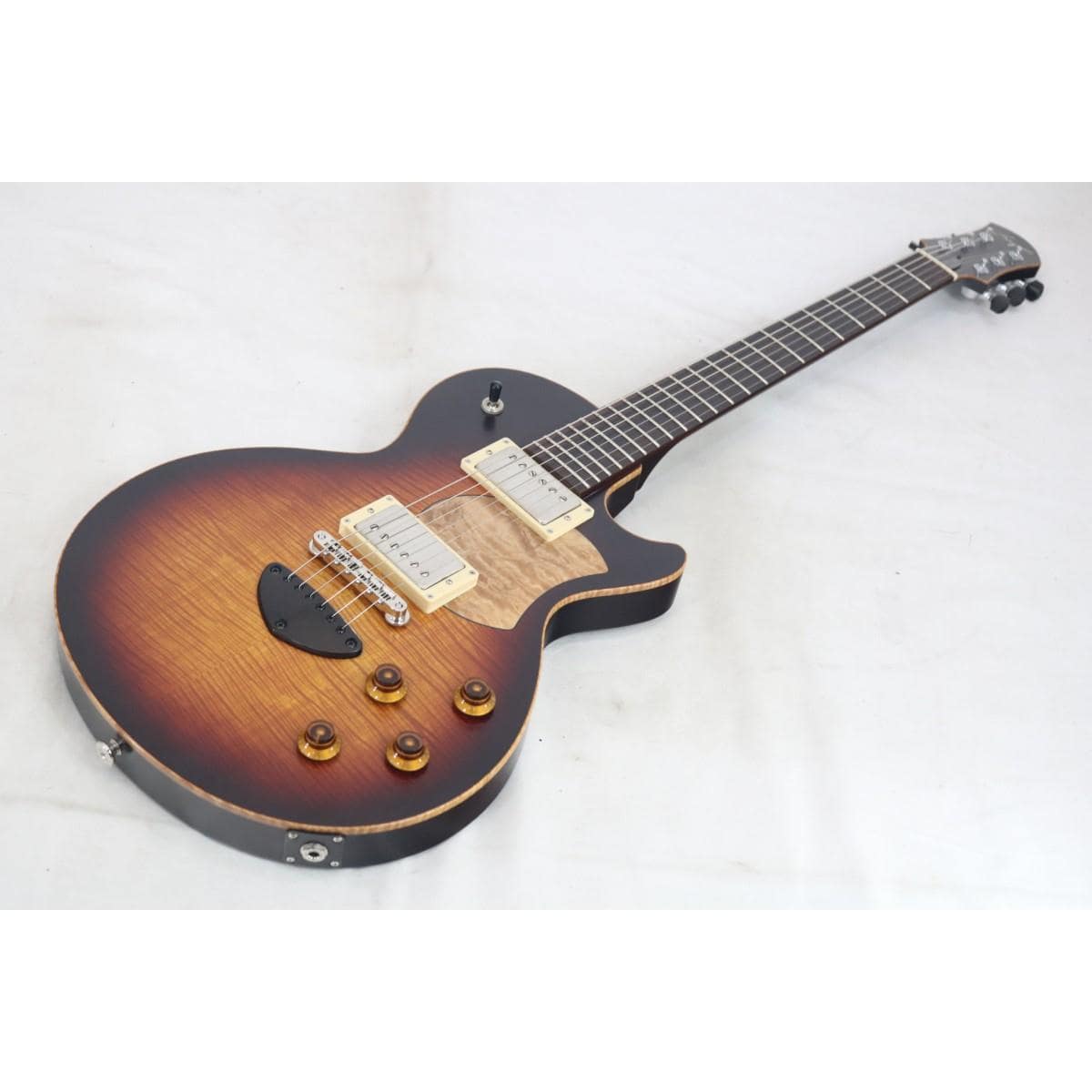 ＢＩＺＥＮ　ＷＯＲＫＳ　ＧＲＡＩＮ　ＣＵＲＬＹ　ＭＡＰＬＥ　ＴＯＰ