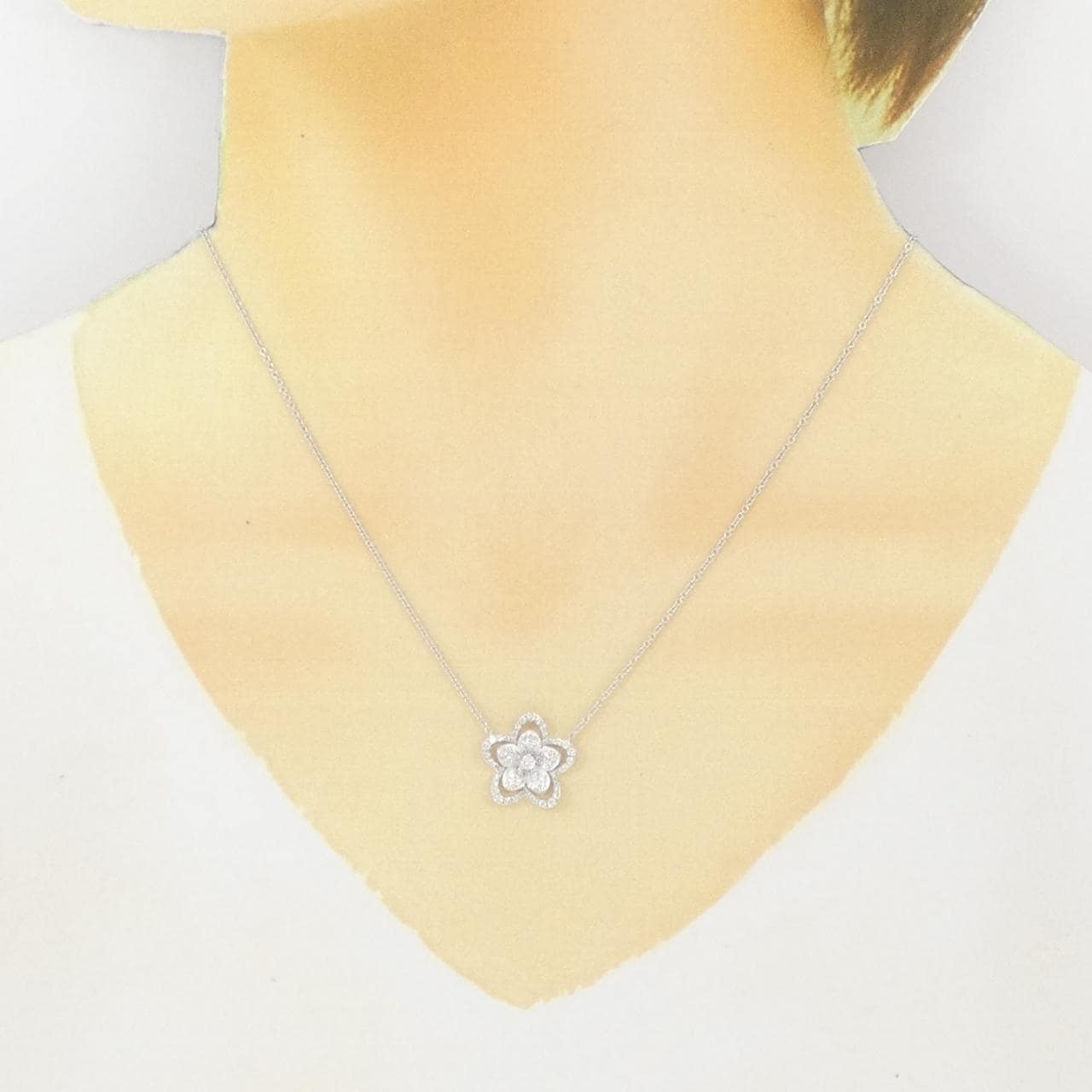 Graff Wildflower Necklace