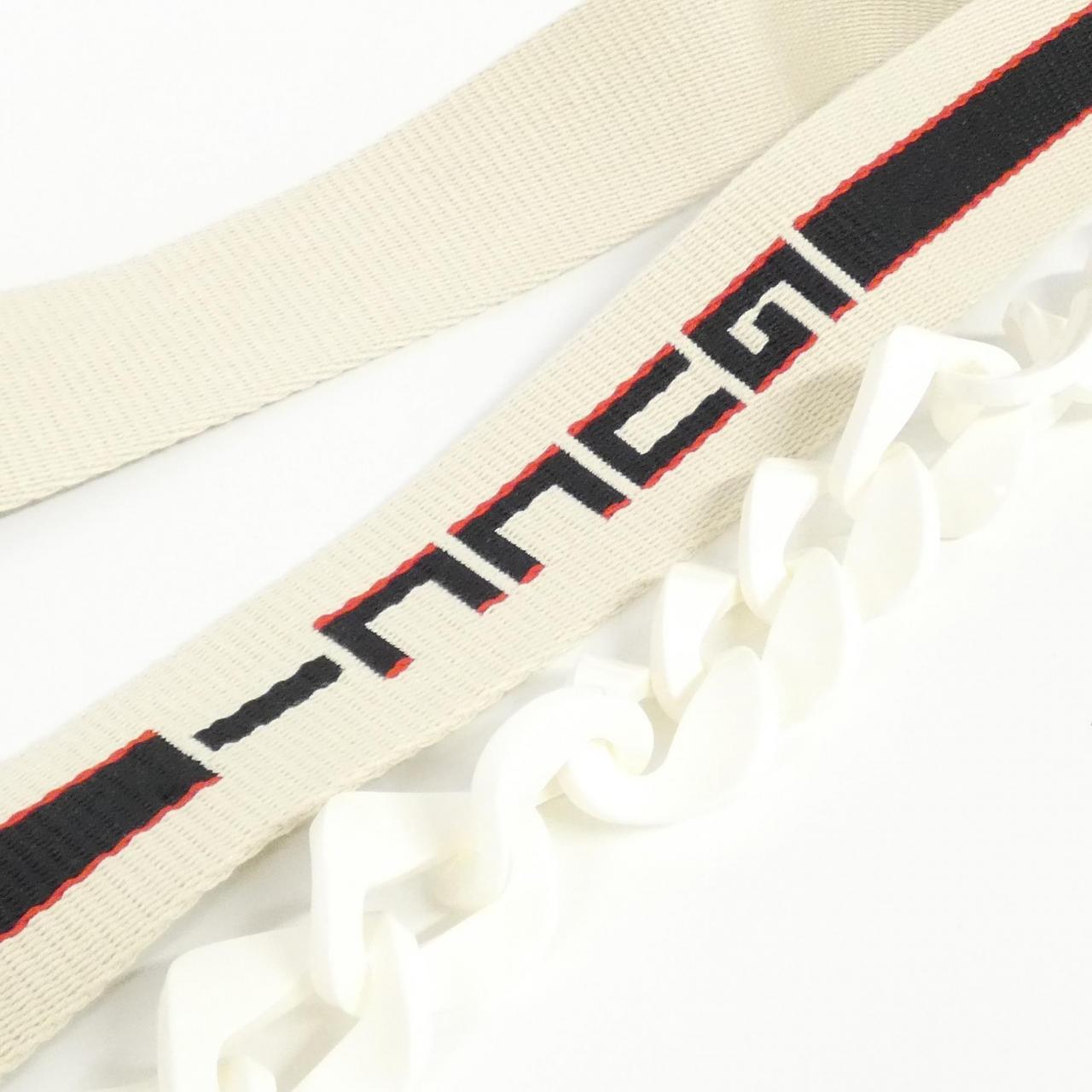 グッチ 499631 0F7AT バッグ