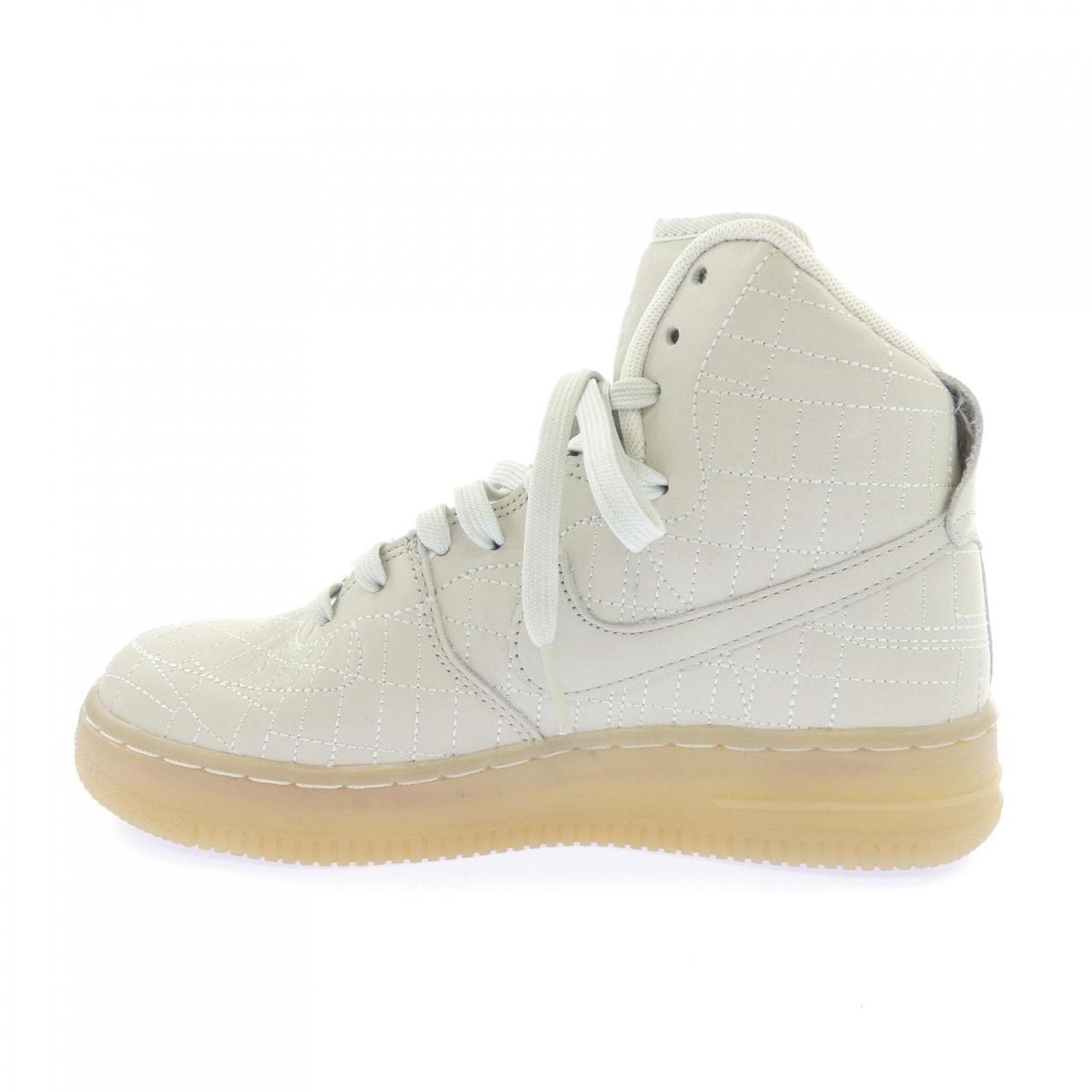ナイキ NIKE 704010-001 スニーカー