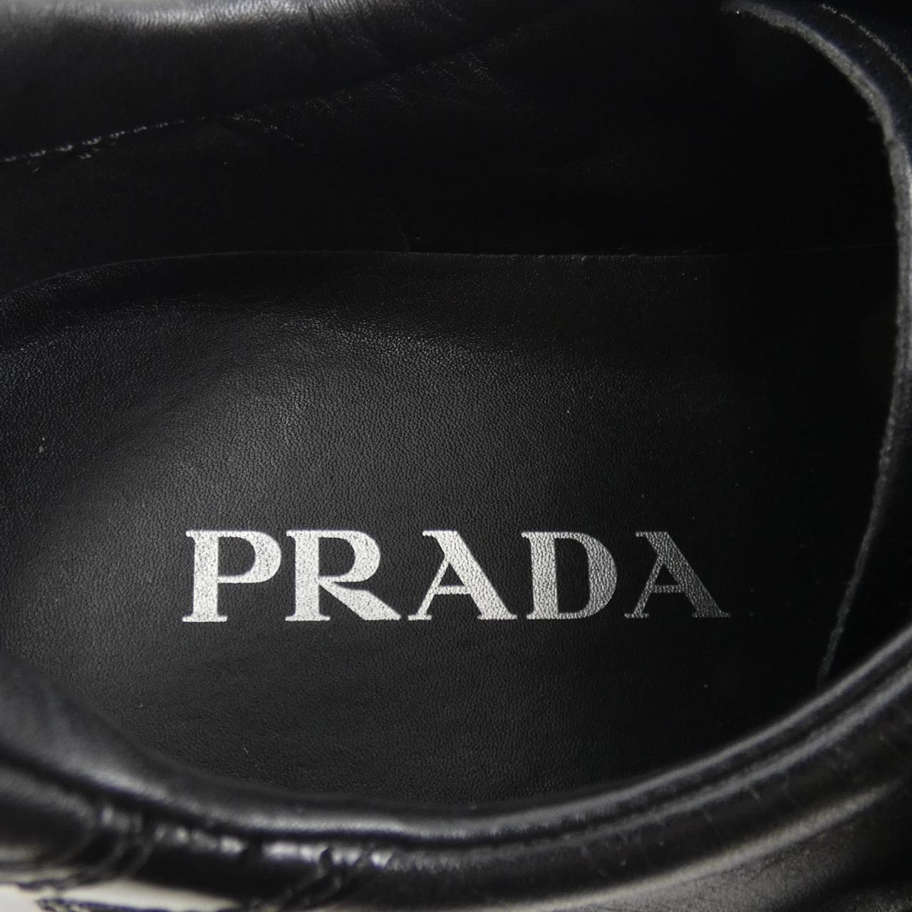 プラダ PRADA スニーカー