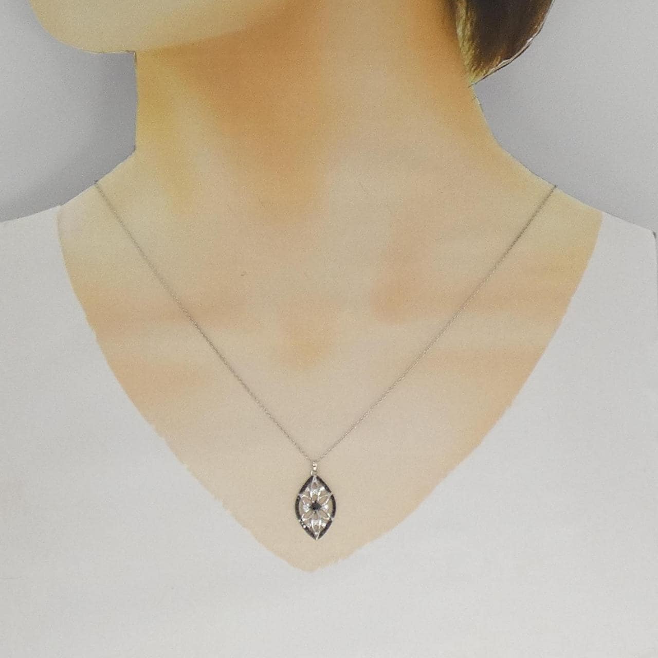 K18白金/K18藍鑽石項鍊，0.32克拉