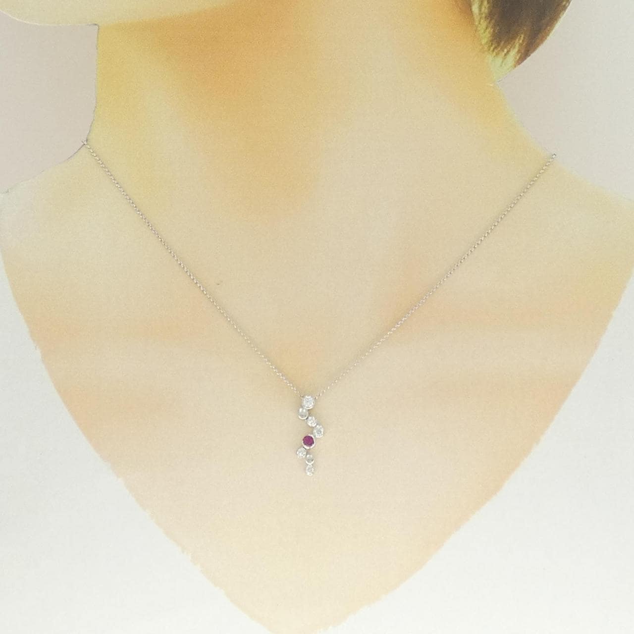 K18WG ルビー ネックレス 0.15CT