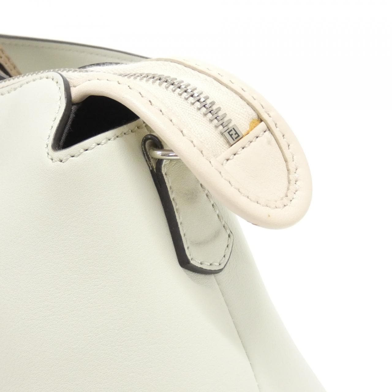 フェンディ バイ ザ ウェイ 8BL124 5QJ バッグ