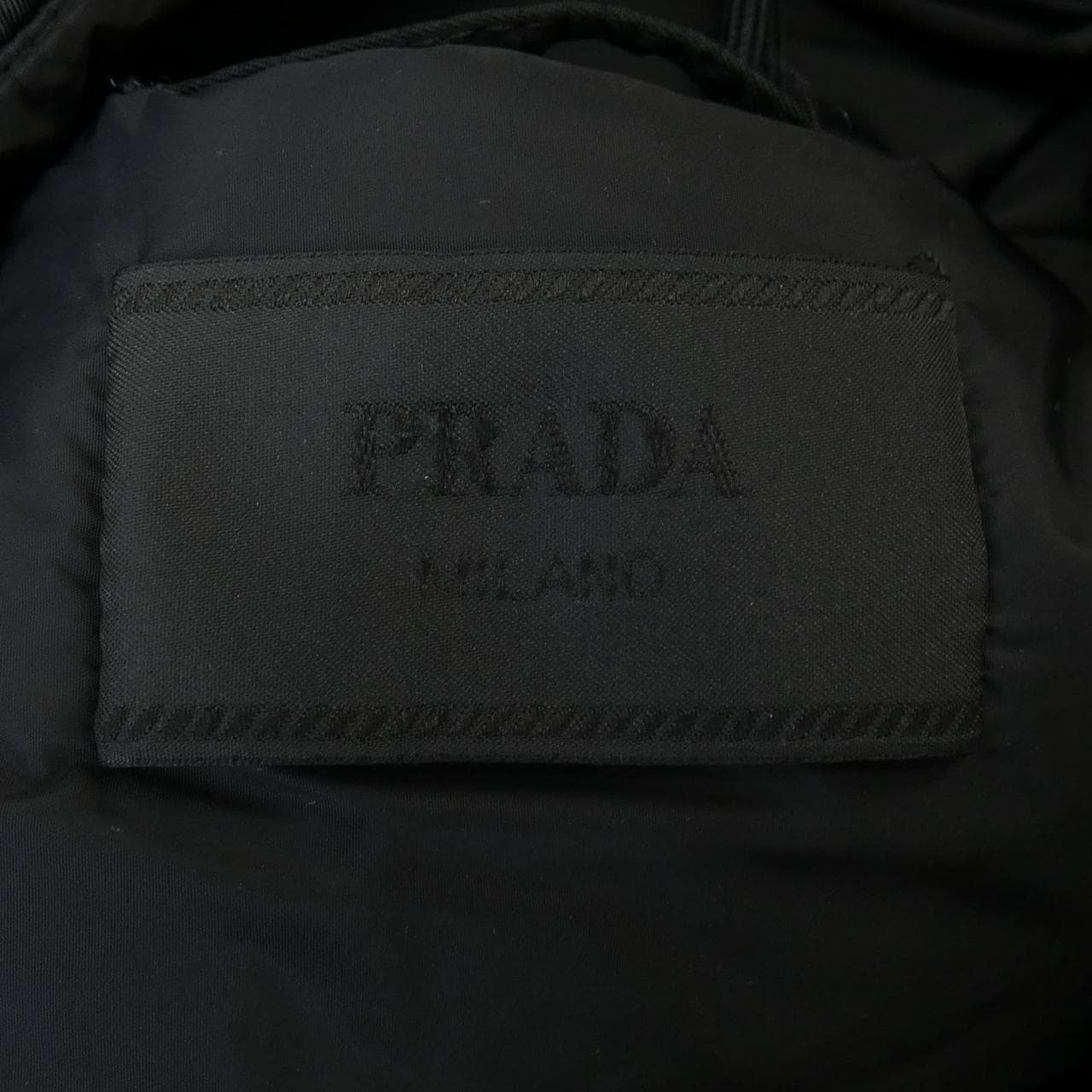 プラダ PRADA トライアングルロゴ SGN839 S182 I18 ベスト