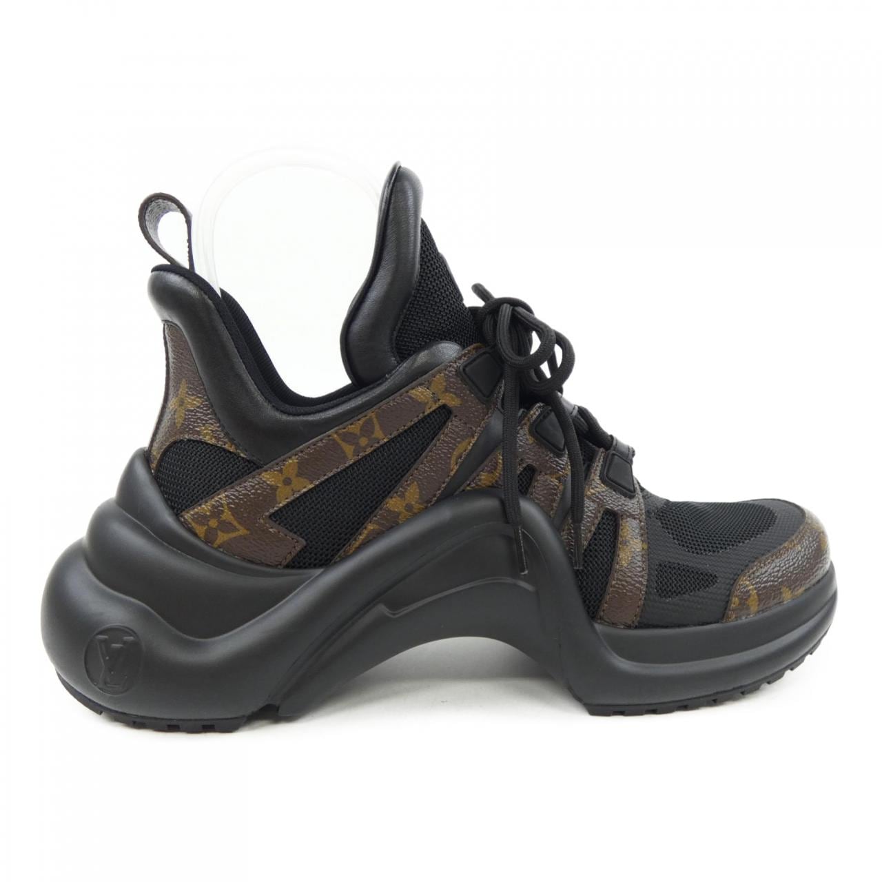 ルイヴィトン LOUIS VUITTON パテントモノグラムキャンバス アークライトライン スニーカー