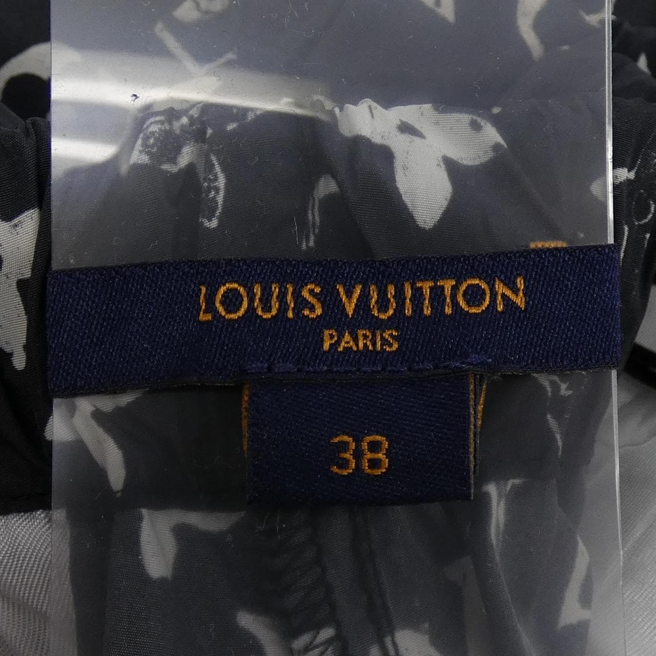 LOUIS VUITTON Vuitton Stencil Effect Monogram Jogging Pants FIPA11DFU