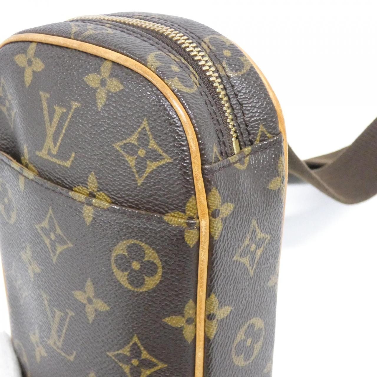 ルイヴィトン モノグラム ポシェット ガンジュ M51870 ショルダーバッグ