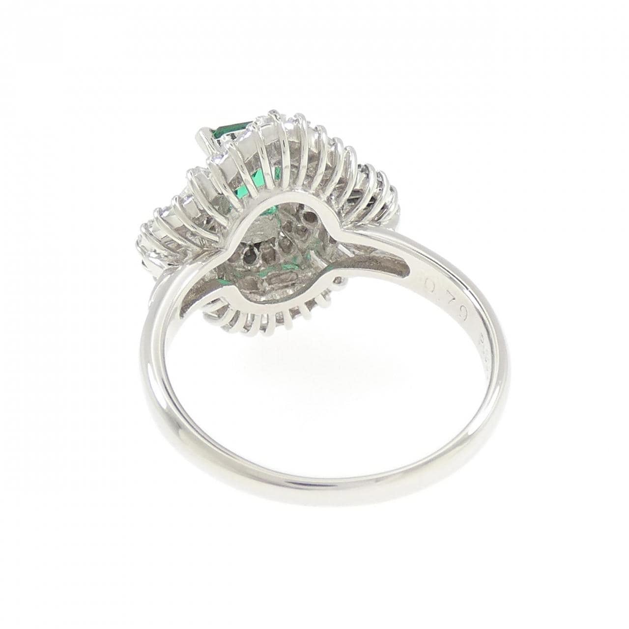 PT900 エメラルド リング 0.79CT
